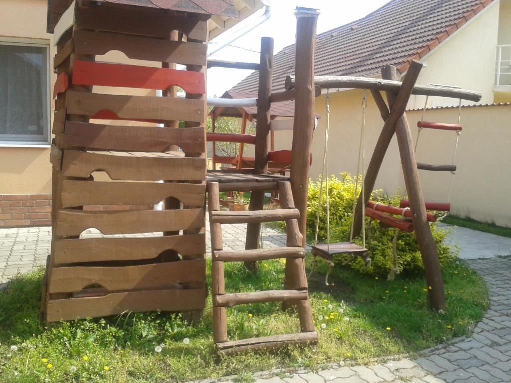 Tulipan Vendeghaz Apartment Hajdúszoboszló Exterior foto