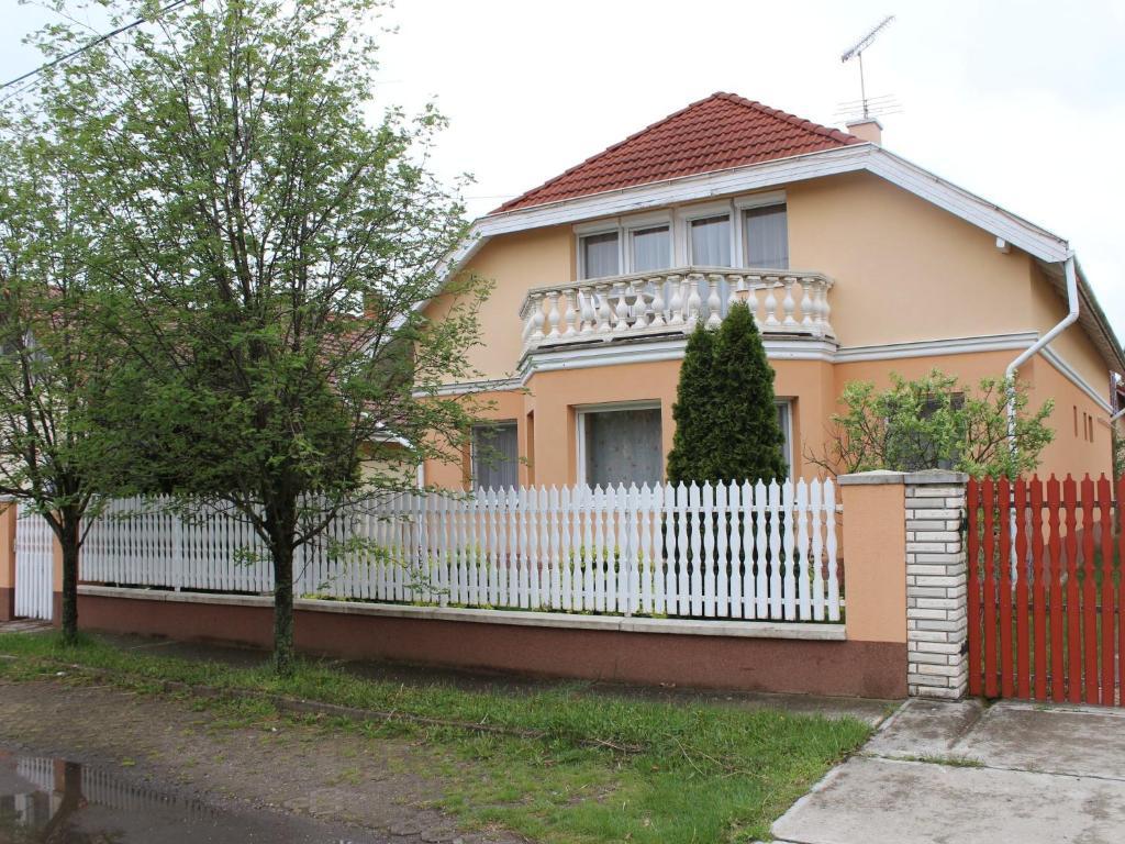Tulipan Vendeghaz Apartment Hajdúszoboszló Exterior foto